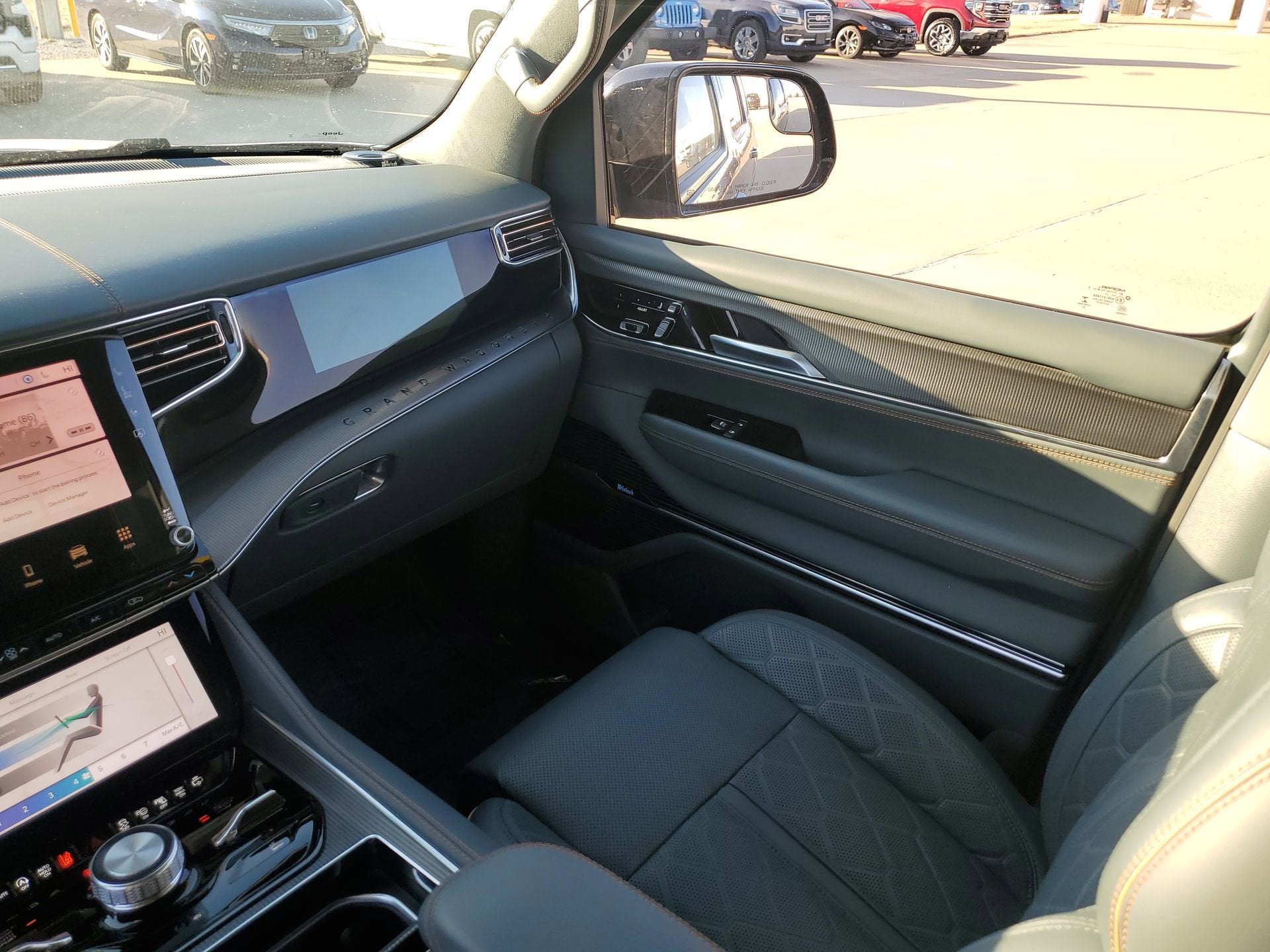 2023 Jeep Grand Wagoneer Series III Obsidian