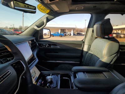 2023 Jeep Grand Wagoneer Series III Obsidian