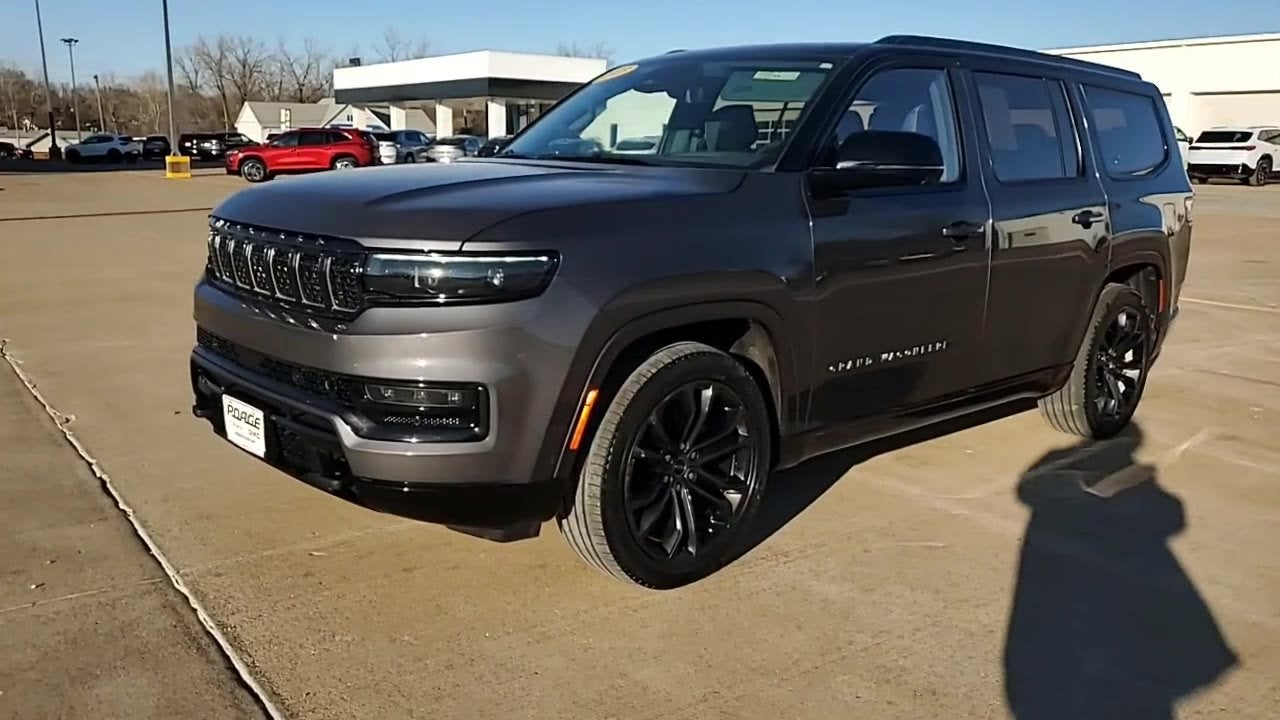 2023 Jeep Grand Wagoneer Series III Obsidian