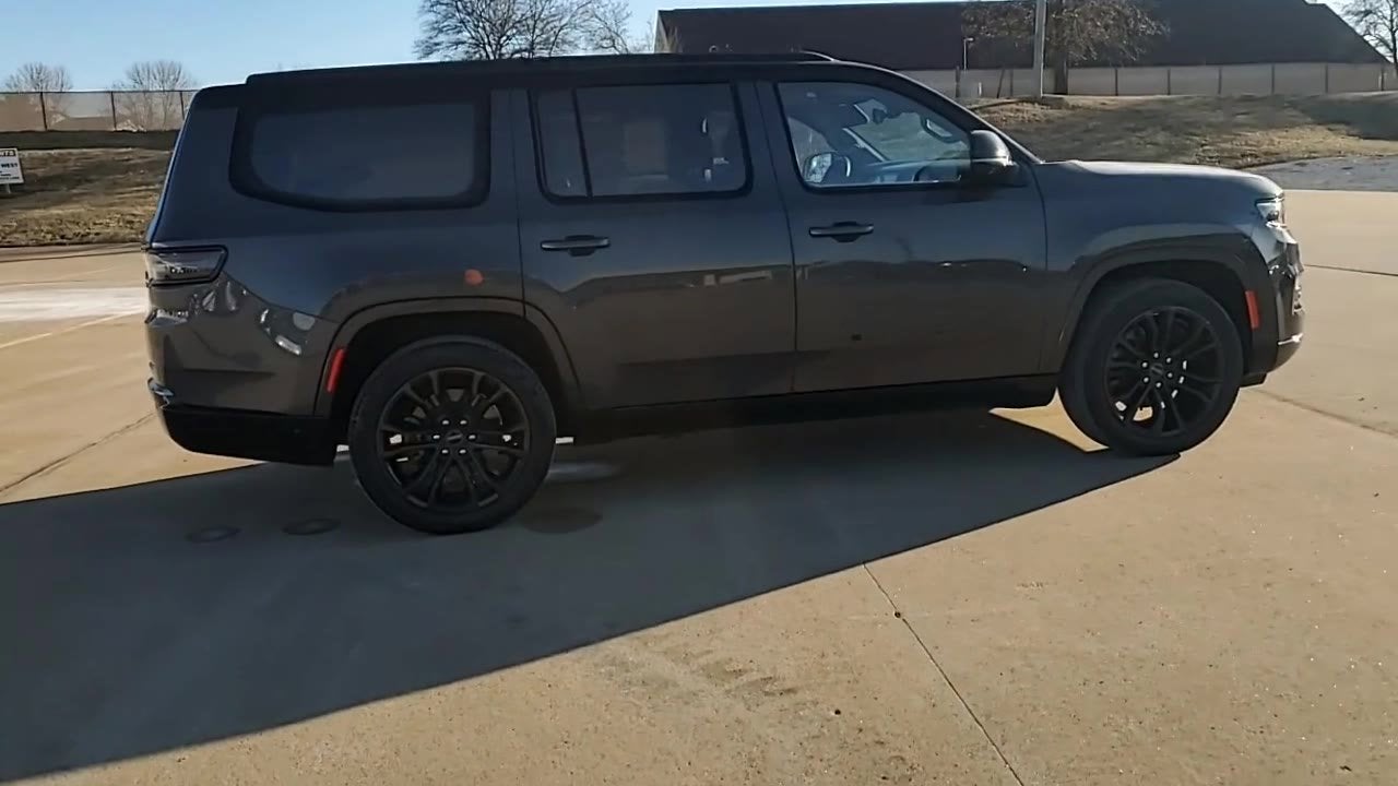 2023 Jeep Grand Wagoneer Series III Obsidian