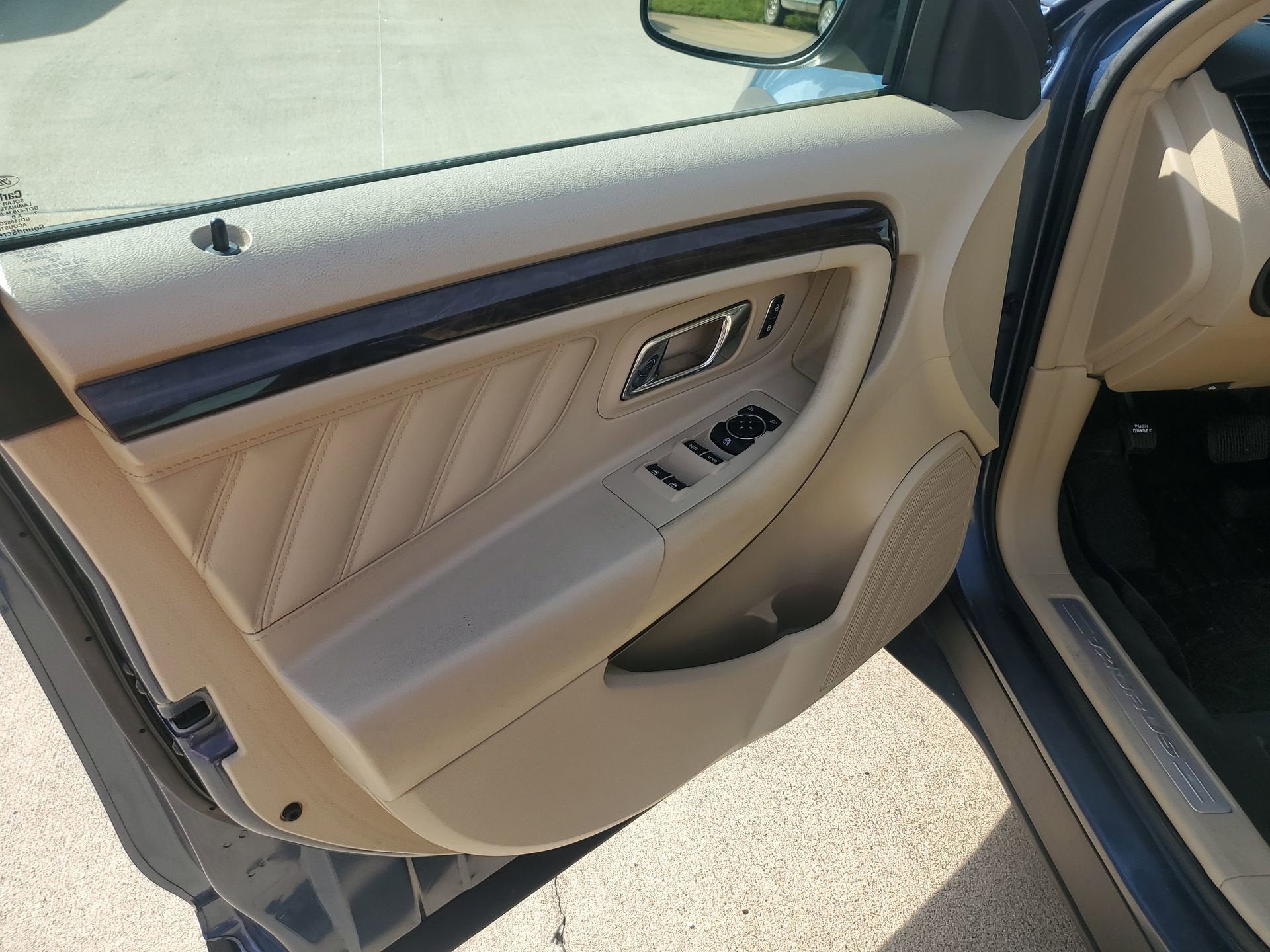 2018 Ford Taurus Limited