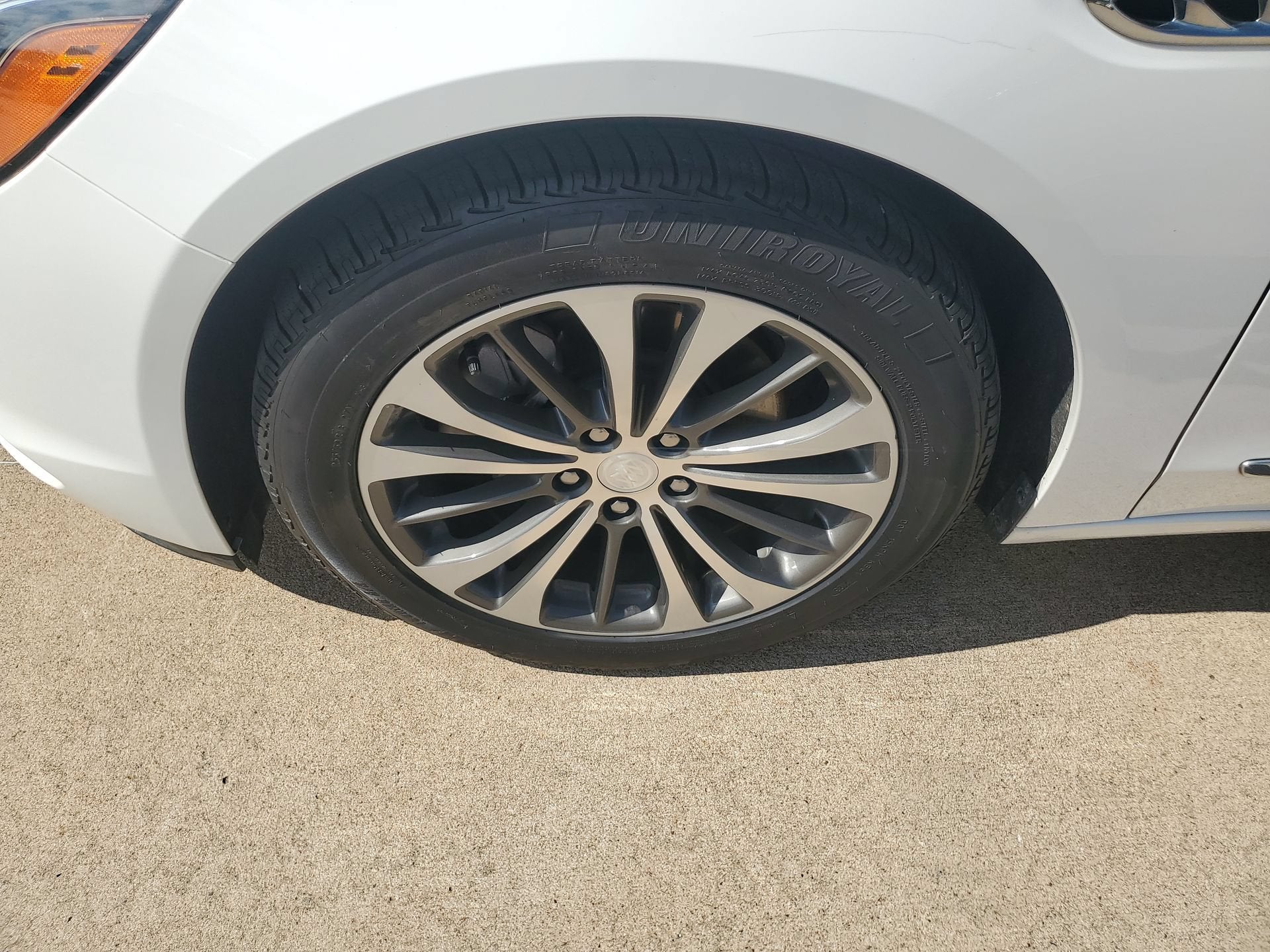 2017 Buick LaCrosse Essence