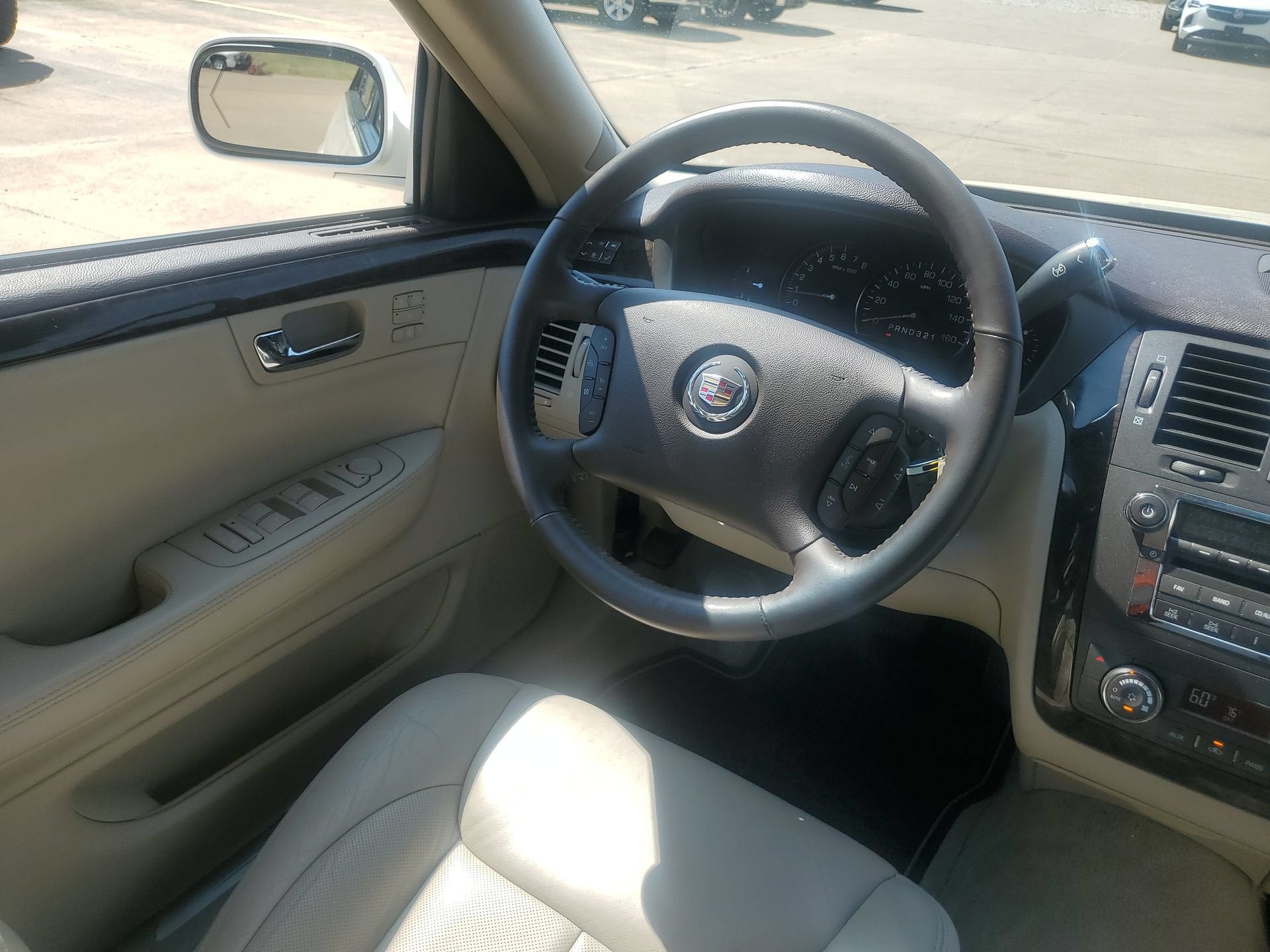 2009 Cadillac DTS w/1SB