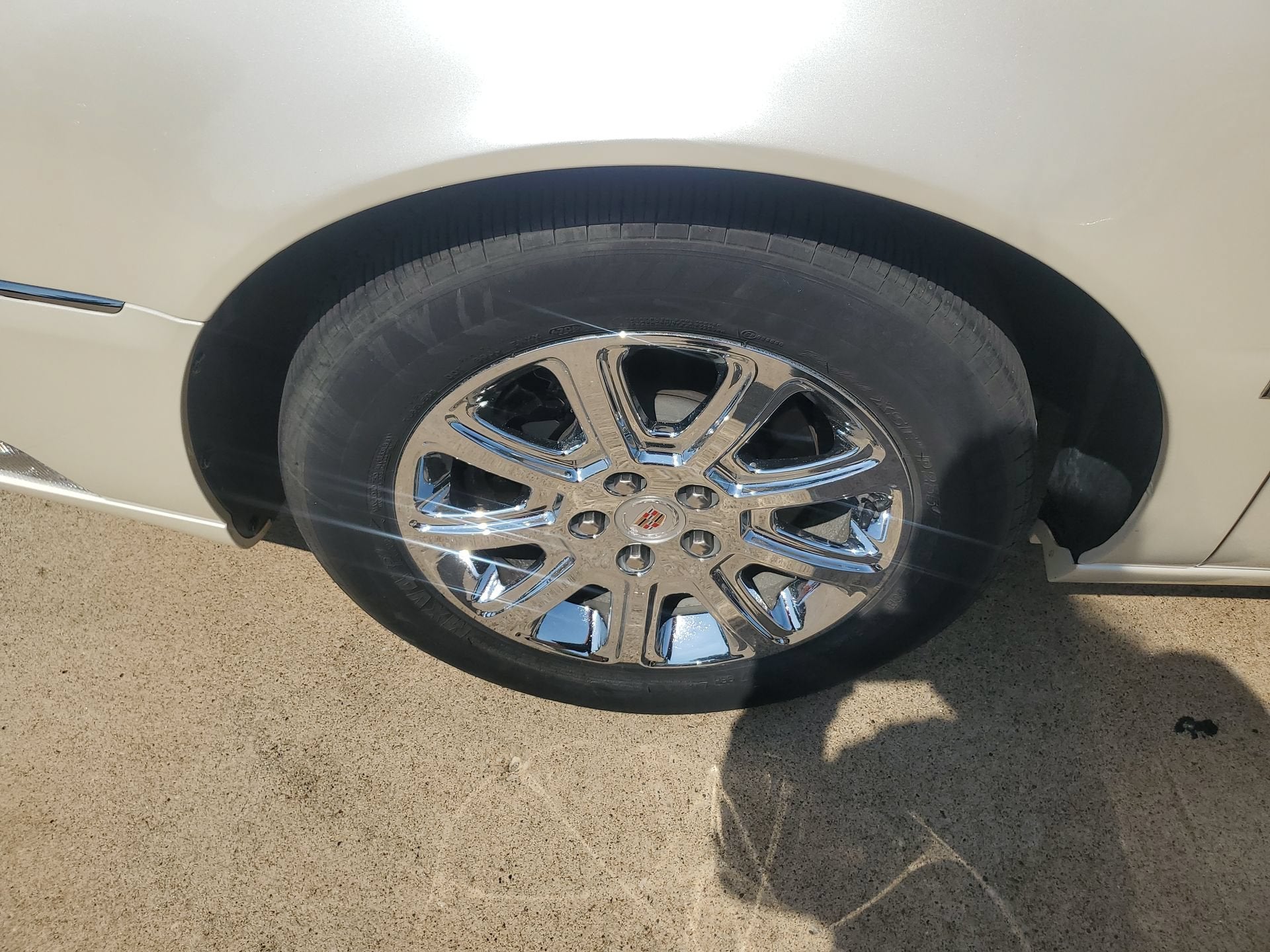 2009 Cadillac DTS w/1SB