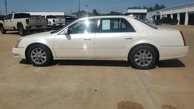 2009 Cadillac DTS w/1SB