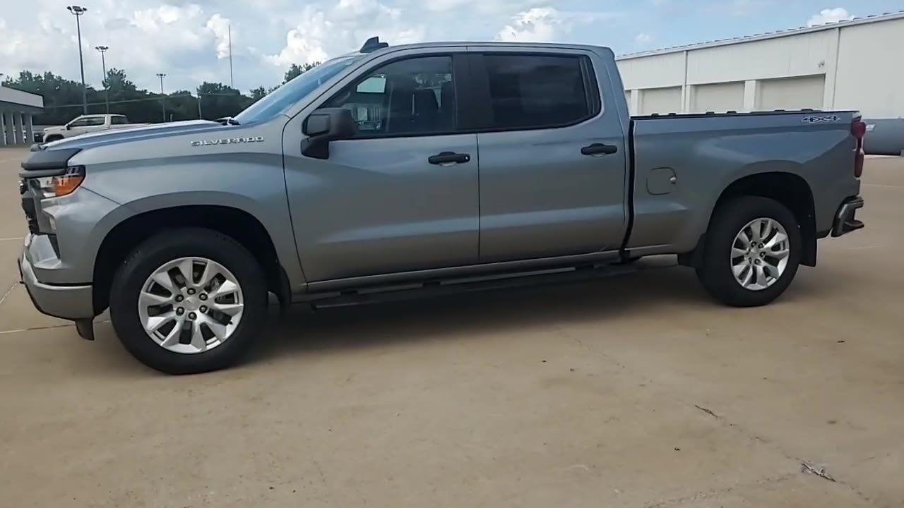 2024 Chevrolet Silverado 1500 Custom