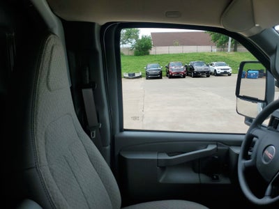 2026 GMC Savana Cutaway 3500 1WT