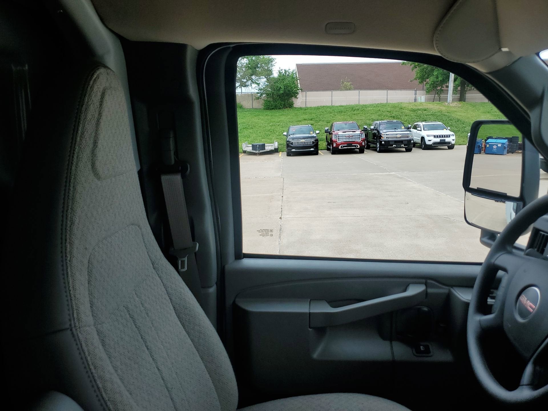 2026 GMC Savana Cutaway 3500 1WT