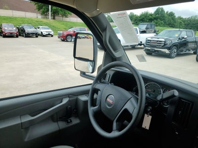 2026 GMC Savana Cutaway 3500 1WT