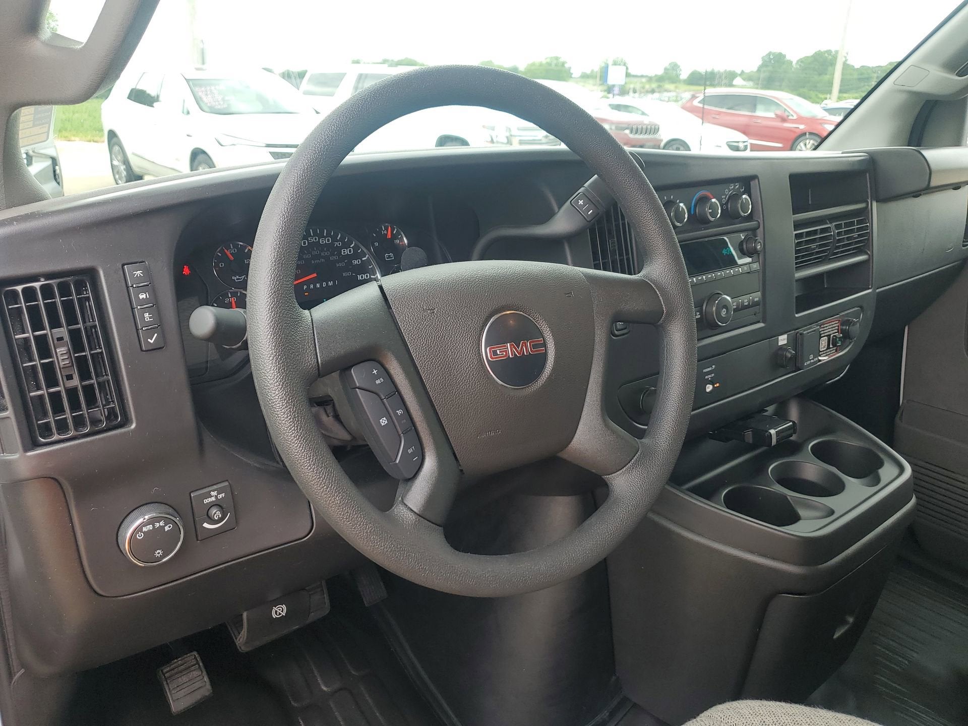 2026 GMC Savana Cutaway 3500 1WT