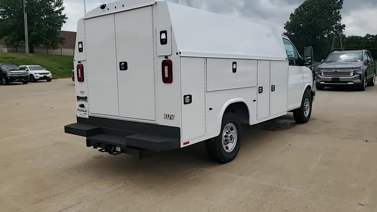 2026 GMC Savana Cutaway 3500 1WT