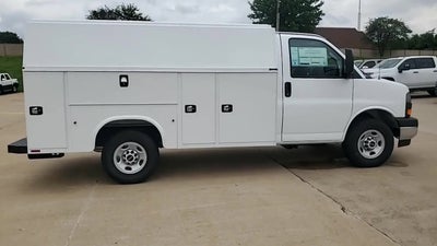 2026 GMC Savana Cutaway 3500 1WT