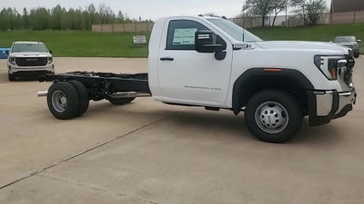 2026 GMC Sierra 3500 HD Chassis Cab Pro