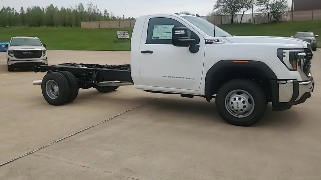 2026 GMC Sierra 3500 HD Chassis Cab Pro