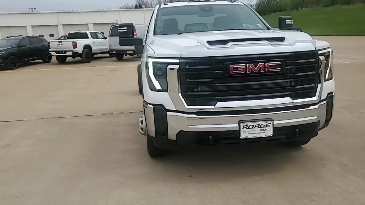 2026 GMC Sierra 3500 HD Chassis Cab Pro