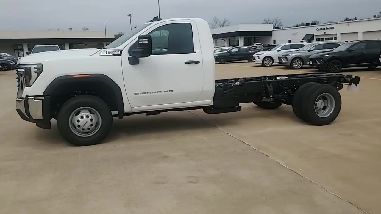 2026 GMC Sierra 3500 HD Chassis Cab Pro