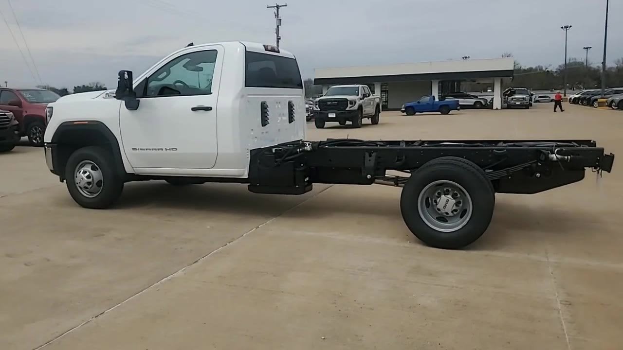2026 GMC Sierra 3500 HD Chassis Cab Pro