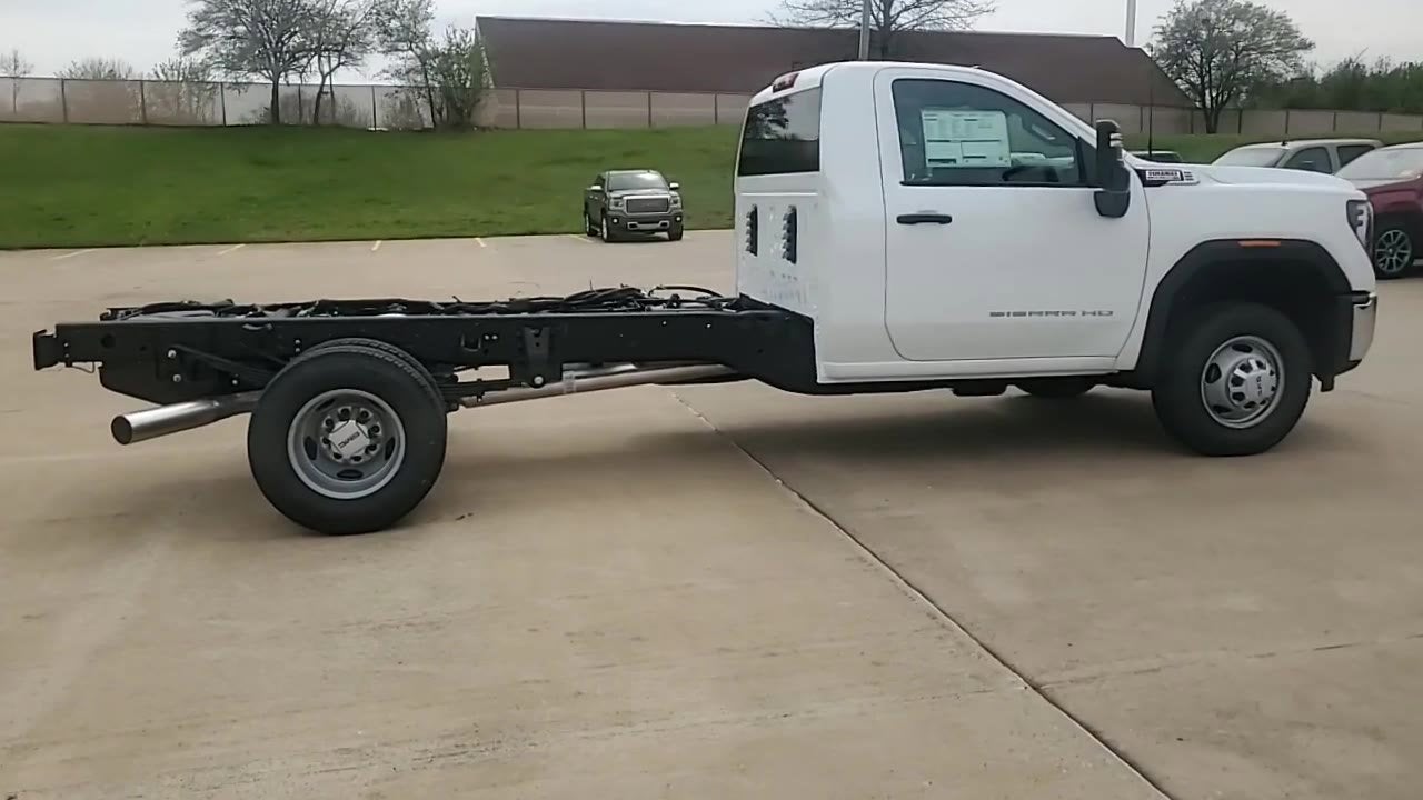 2026 GMC Sierra 3500 HD Chassis Cab Pro