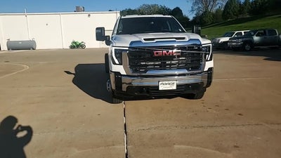 2026 GMC Sierra 3500 HD Chassis Cab Pro