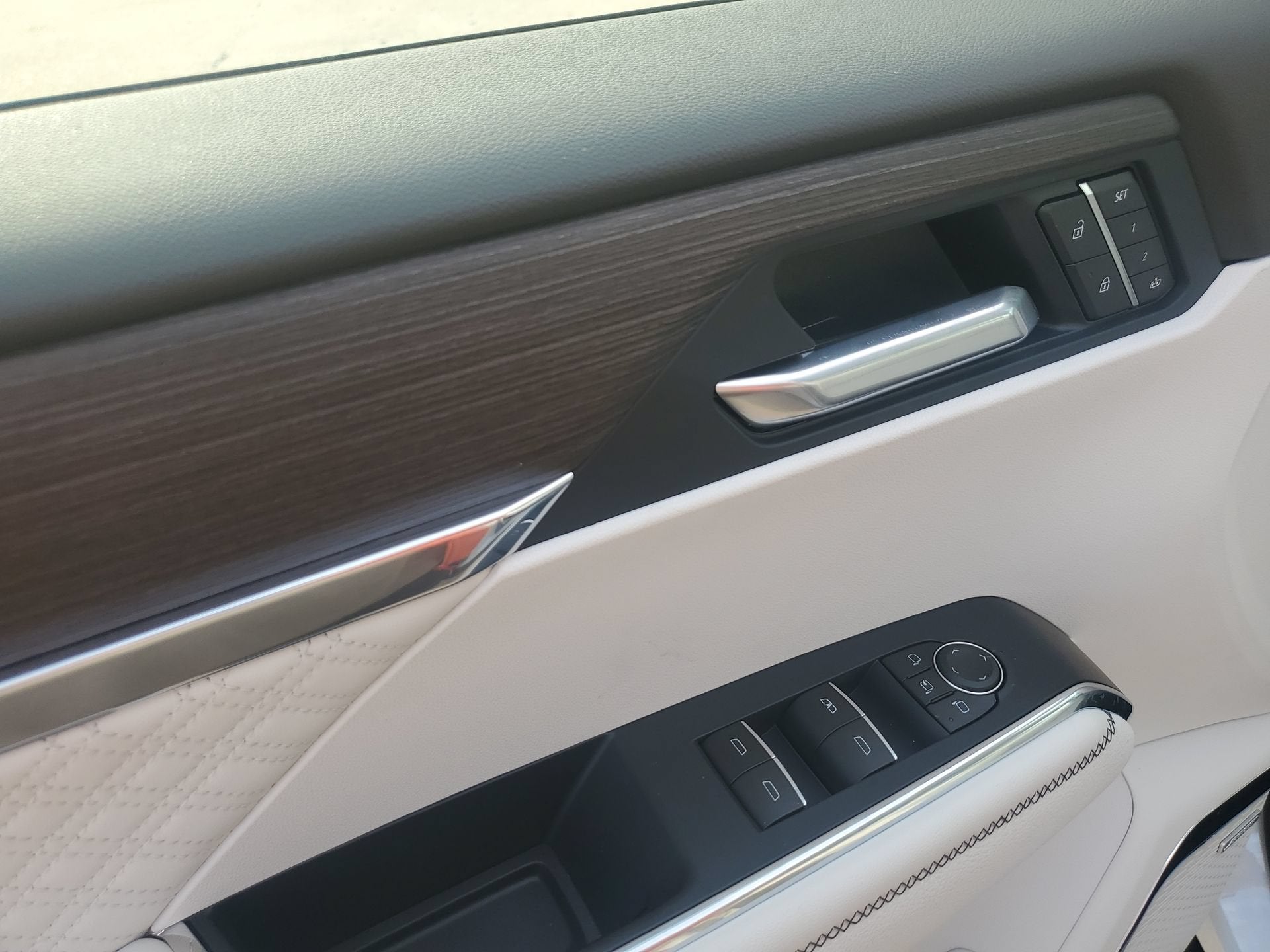 2027 GMC Acadia Denali