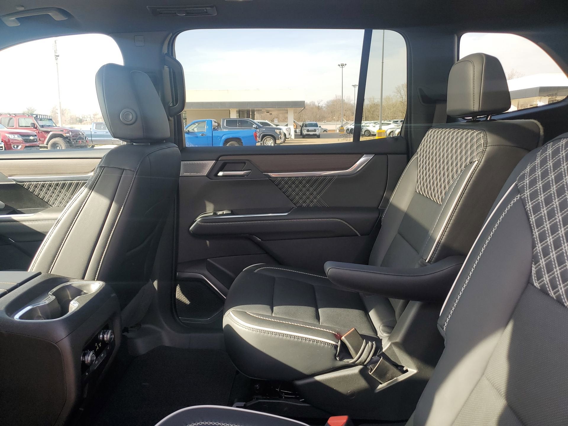 2024 GMC Acadia Denali