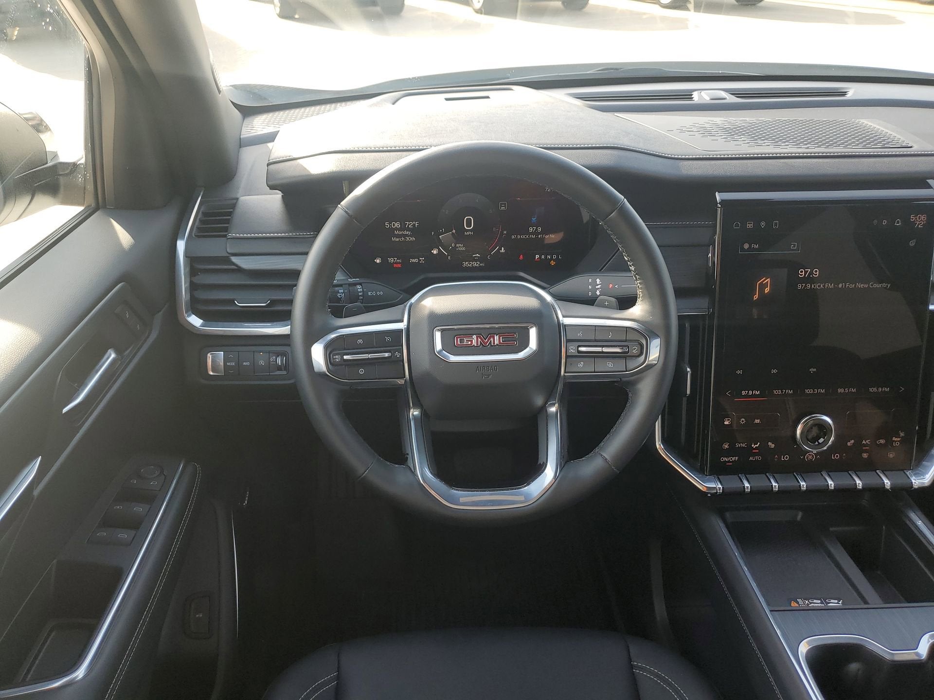 2024 GMC Acadia Elevation