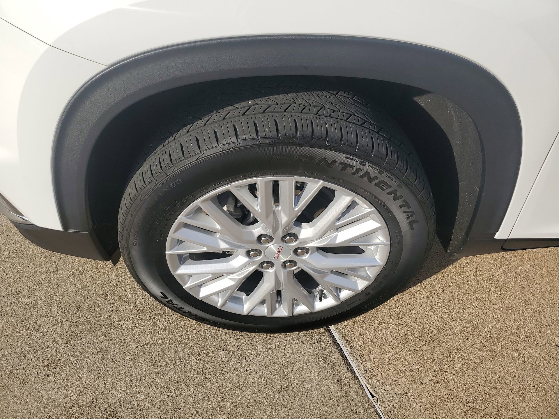 2024 GMC Acadia Elevation