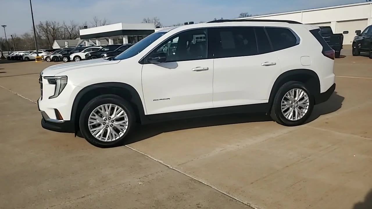 2024 GMC Acadia Elevation