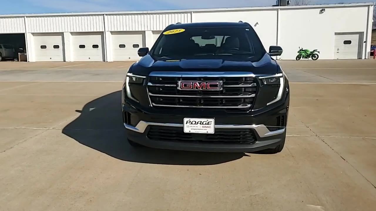 2025 GMC Acadia Elevation