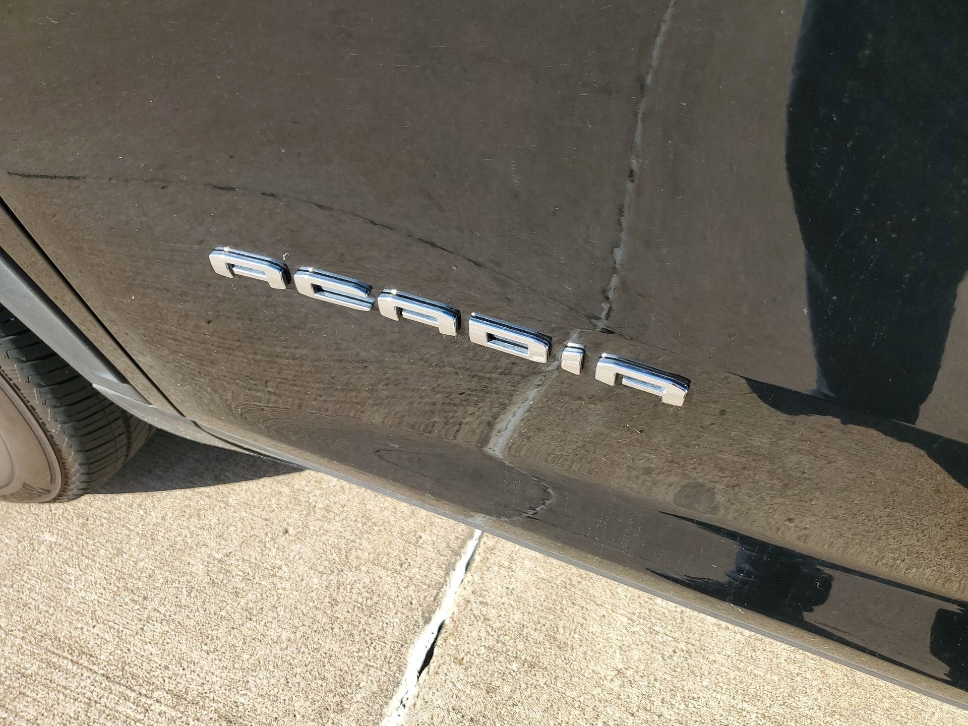 2025 GMC Acadia Elevation