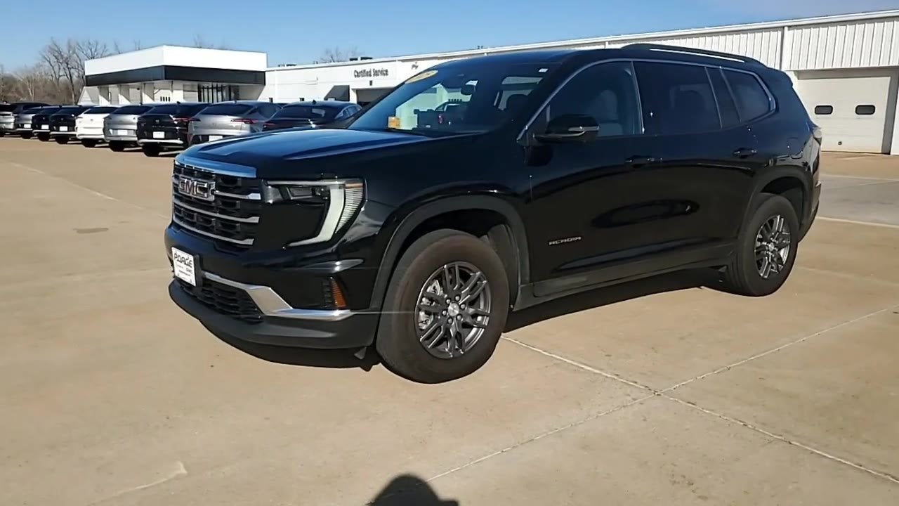 2025 GMC Acadia Elevation
