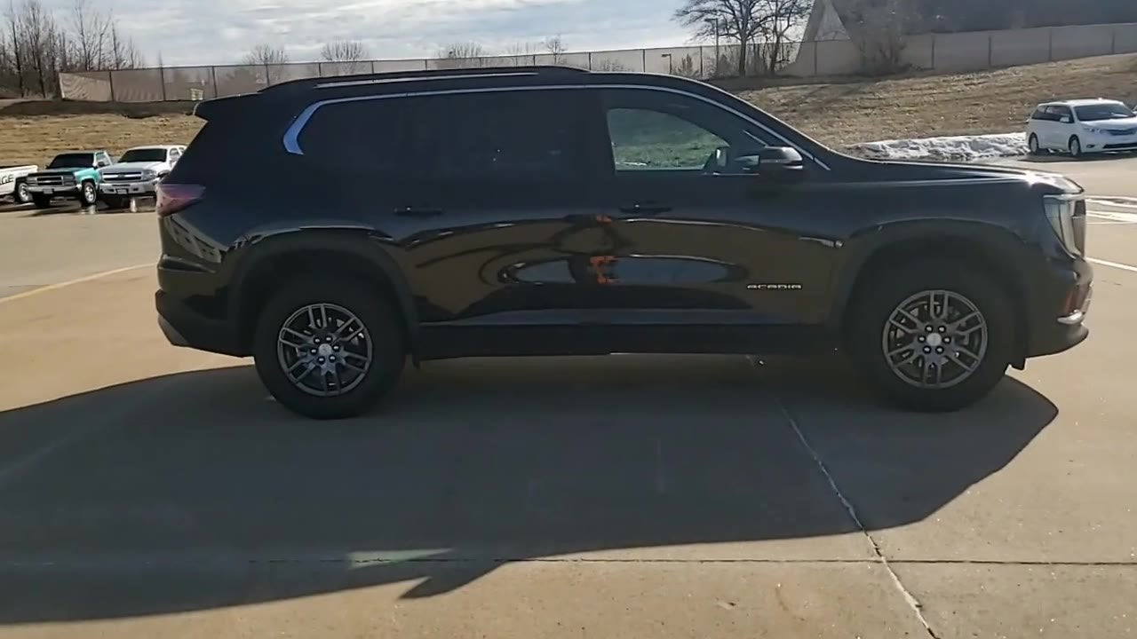 2025 GMC Acadia Elevation