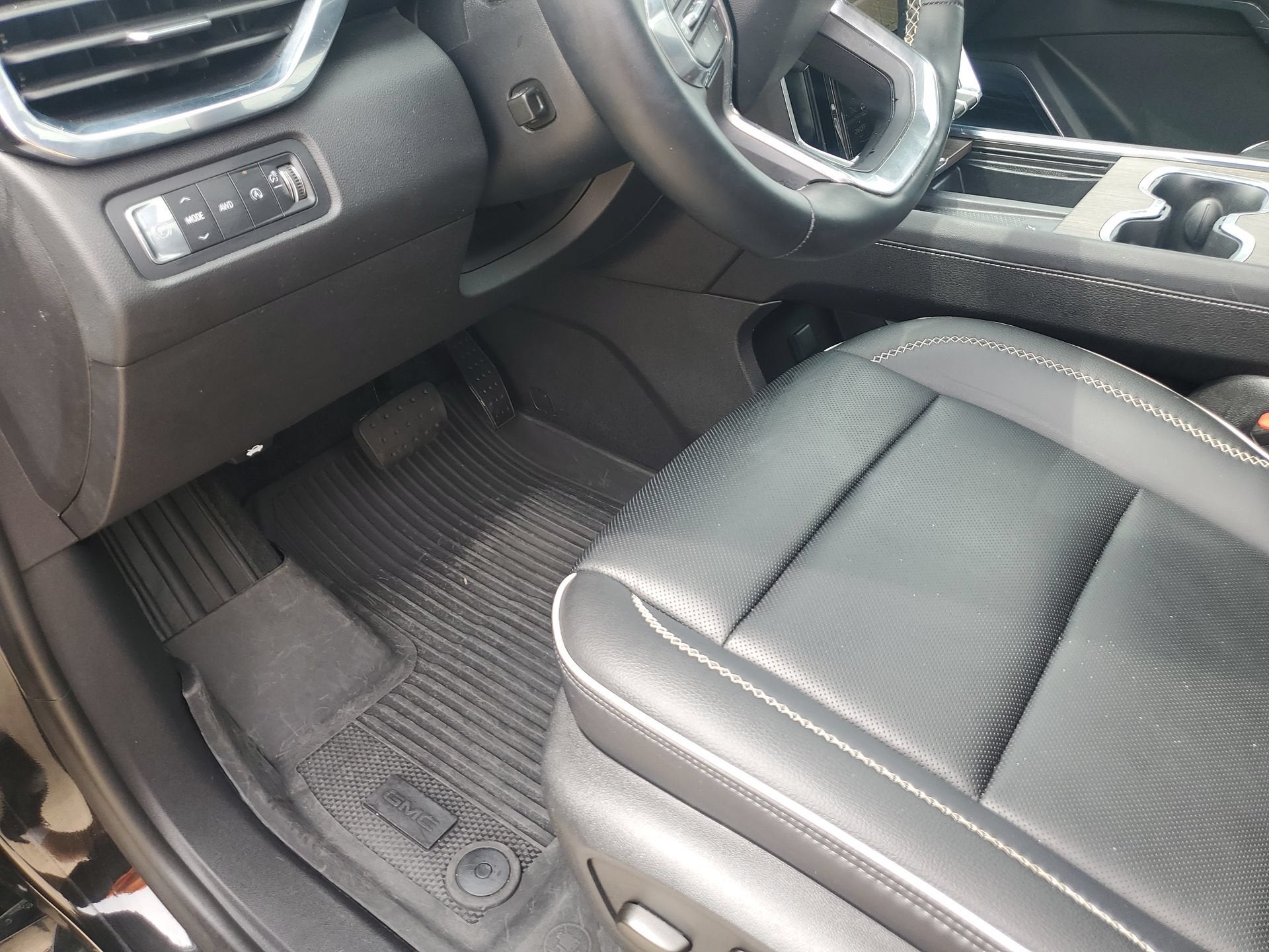 2024 GMC Acadia Denali