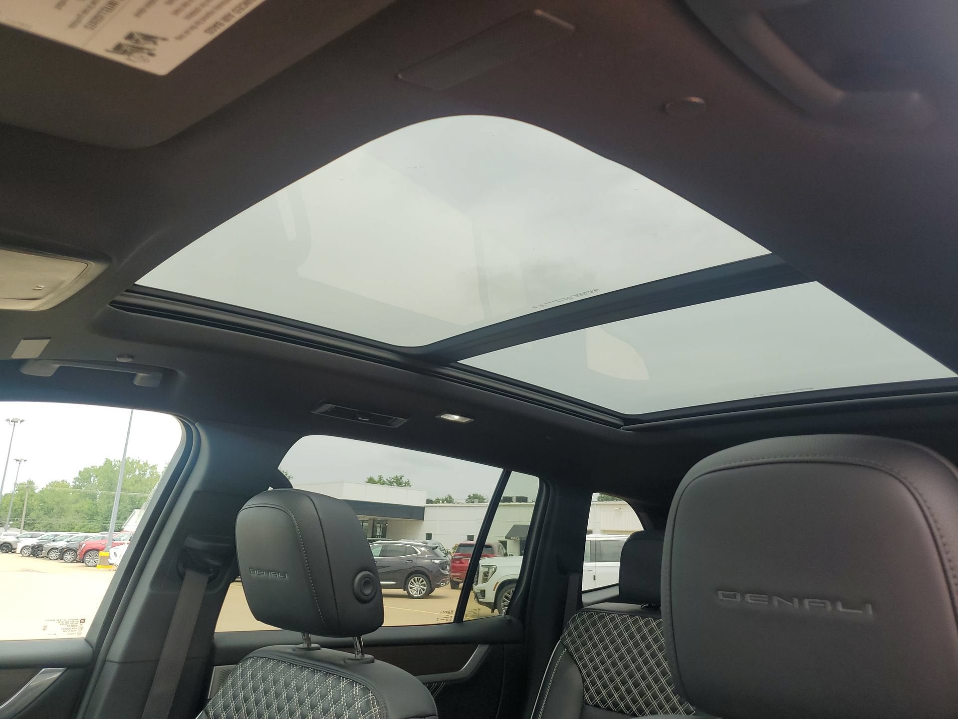 2024 GMC Acadia Denali