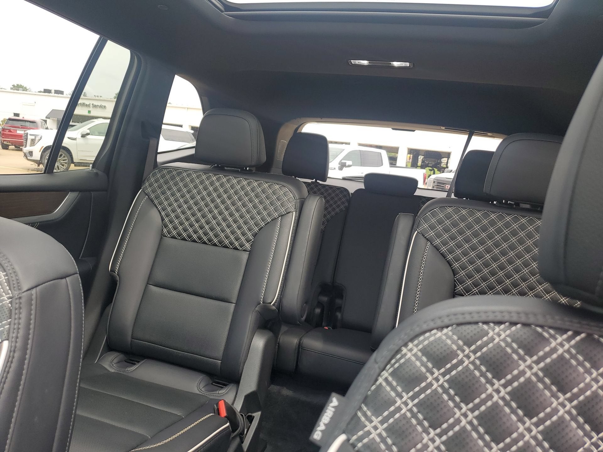 2024 GMC Acadia Denali