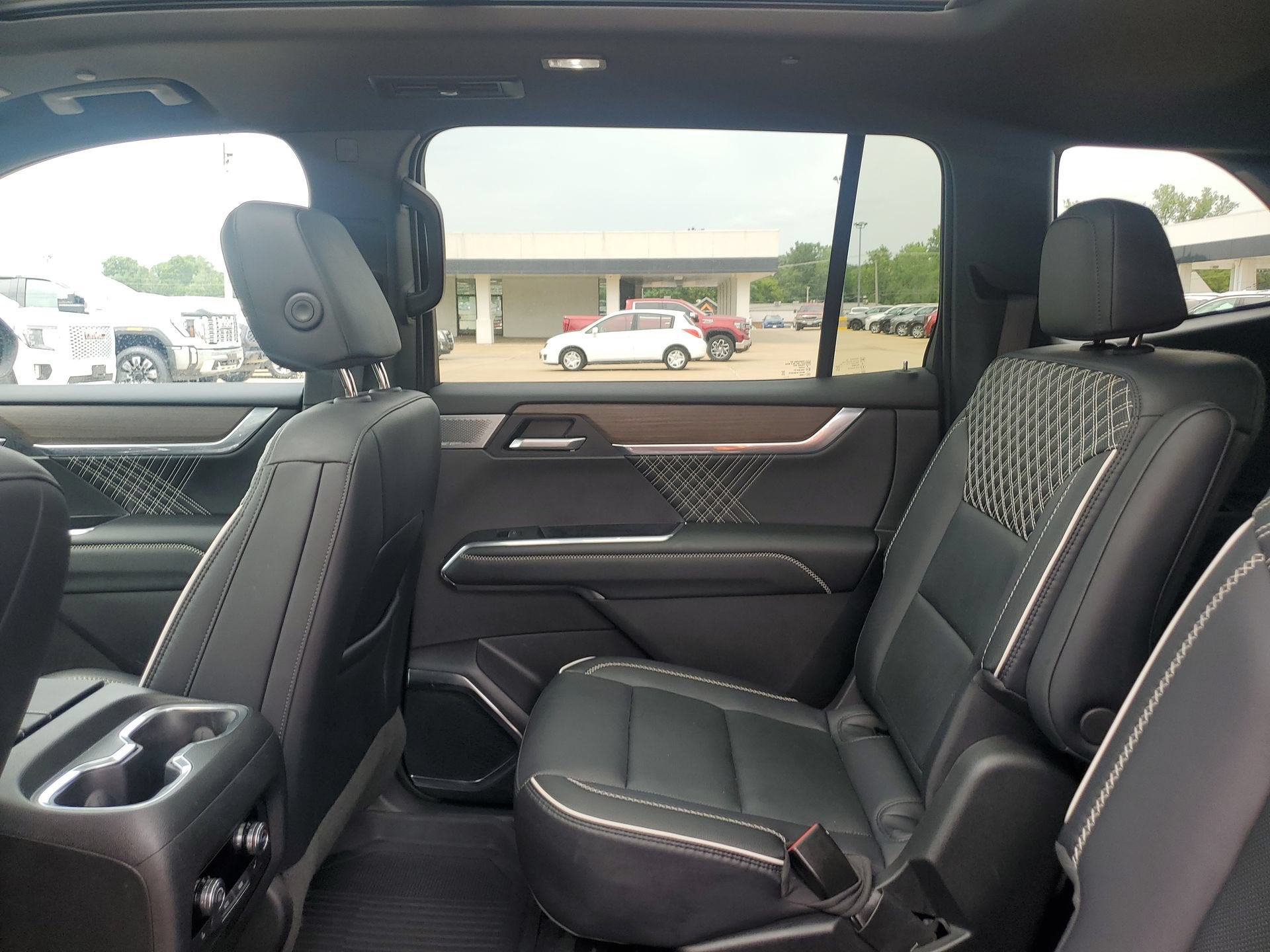 2024 GMC Acadia Denali