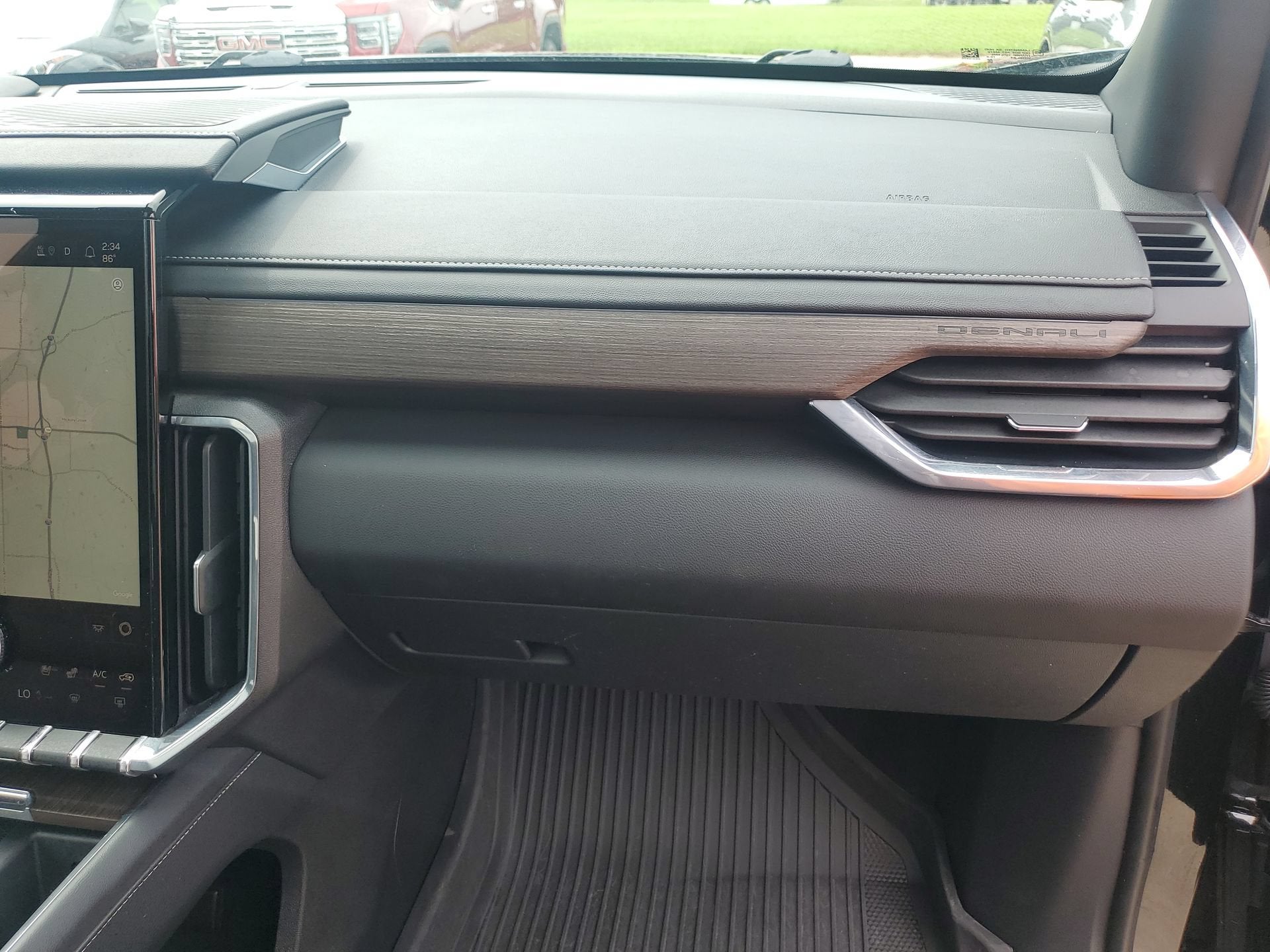 2024 GMC Acadia Denali