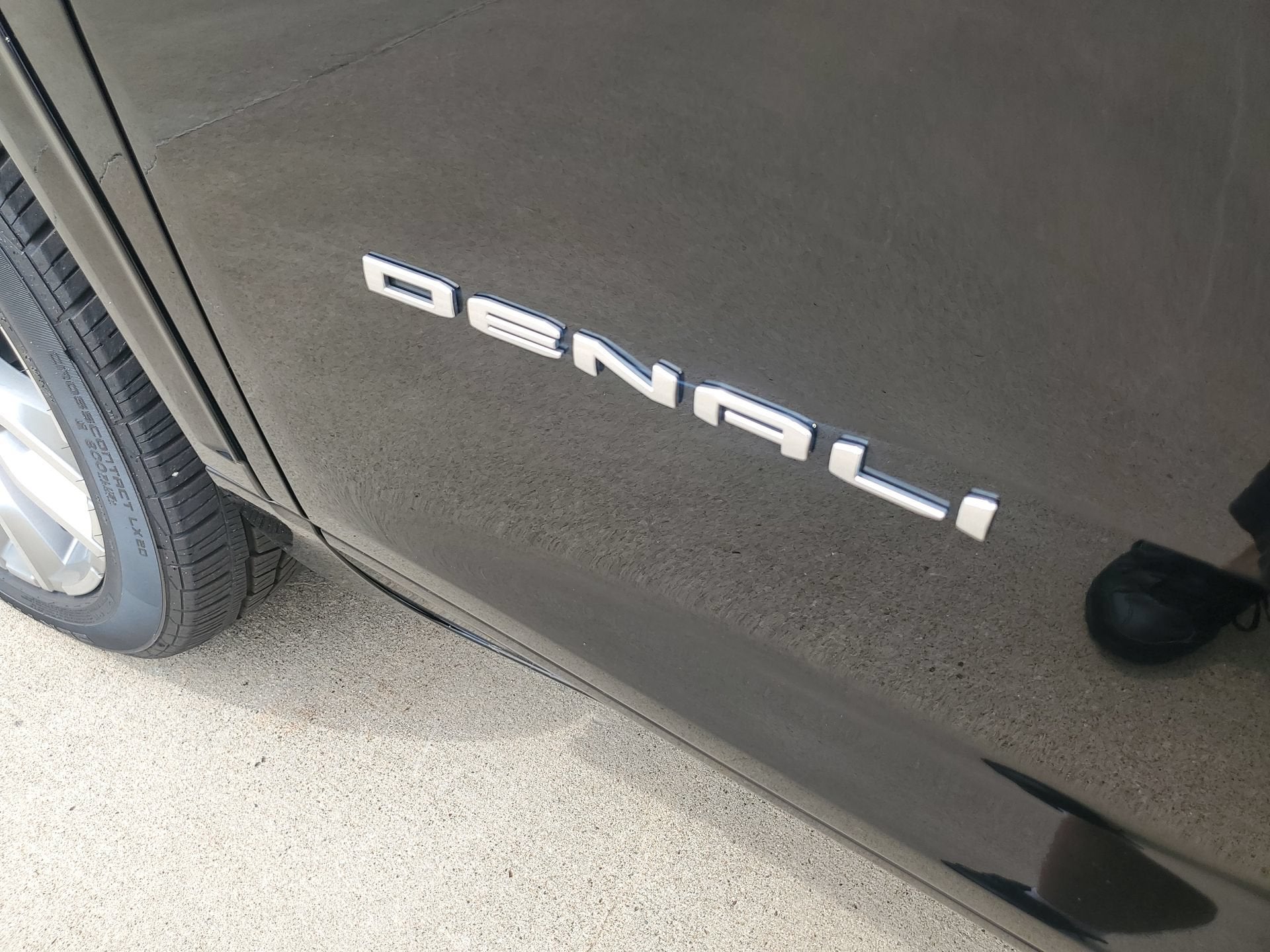 2024 GMC Acadia Denali