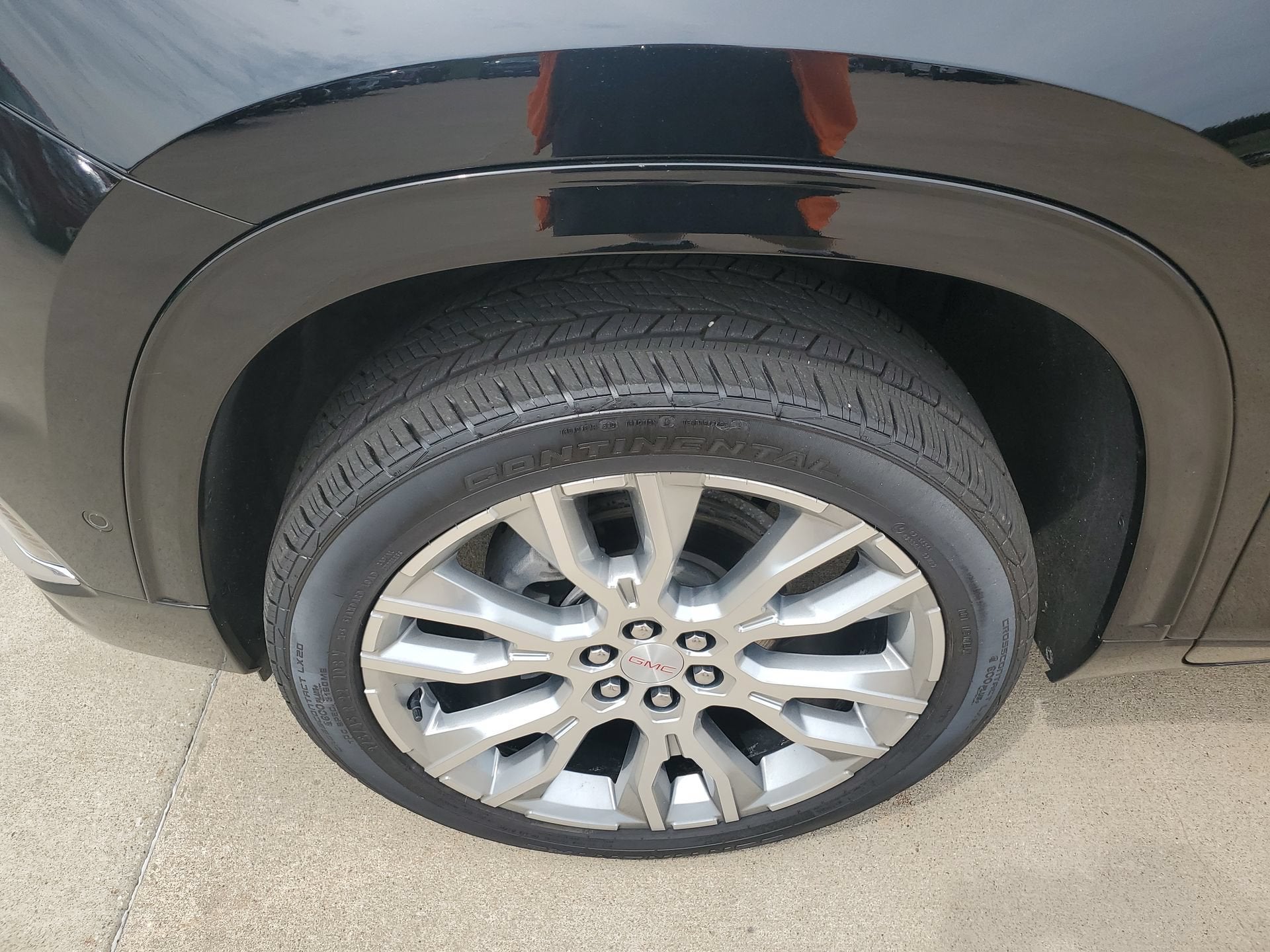 2024 GMC Acadia Denali