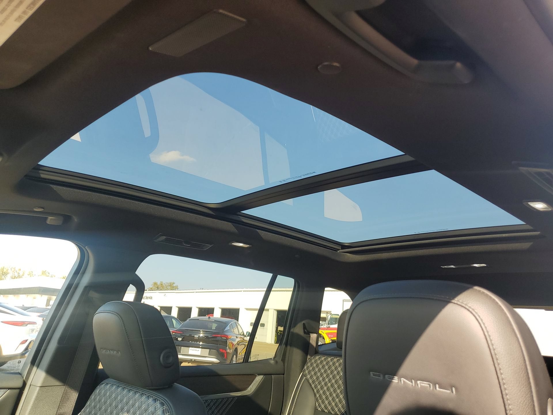 2024 GMC Acadia Denali