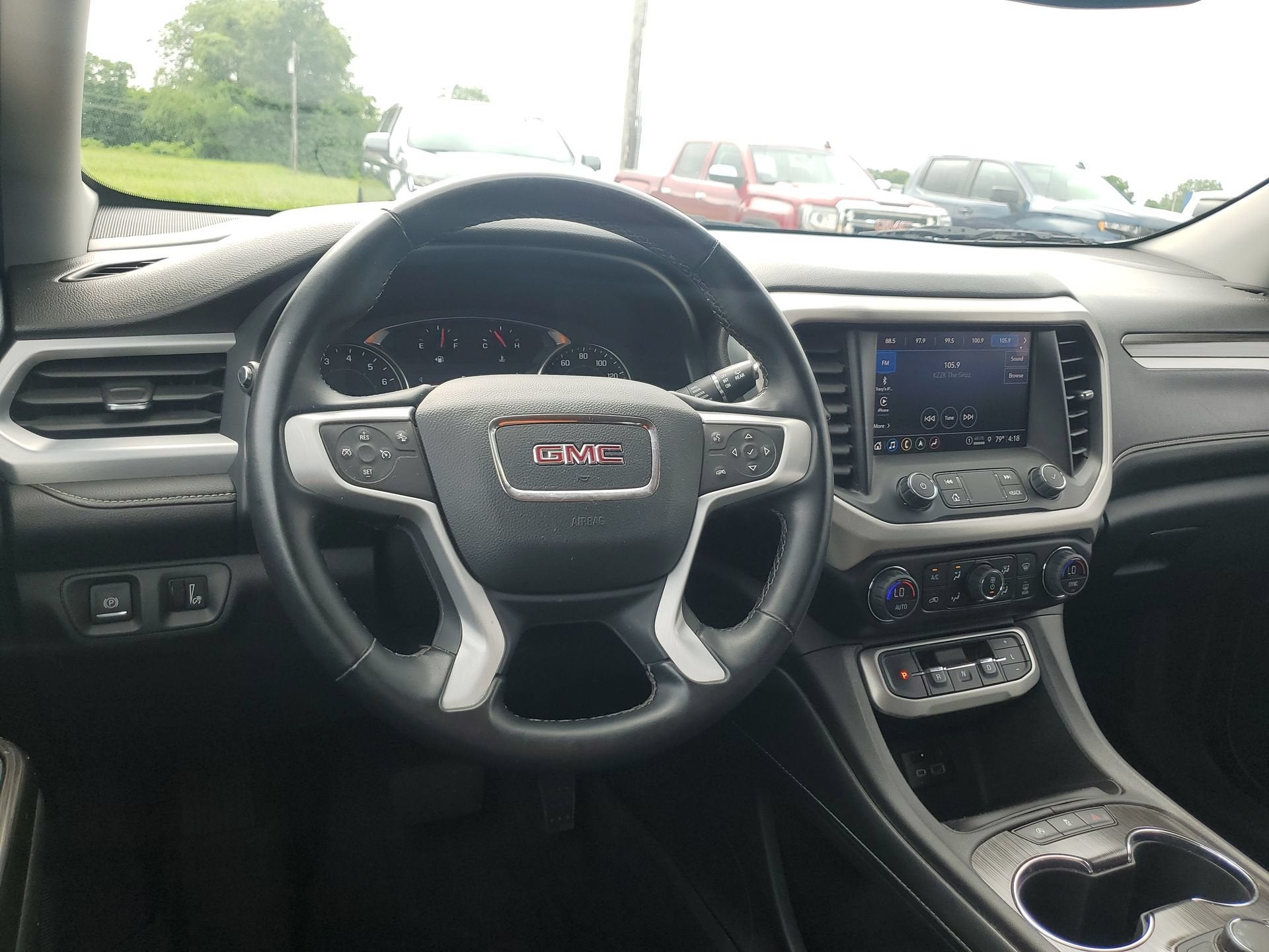 2023 GMC Acadia SLT