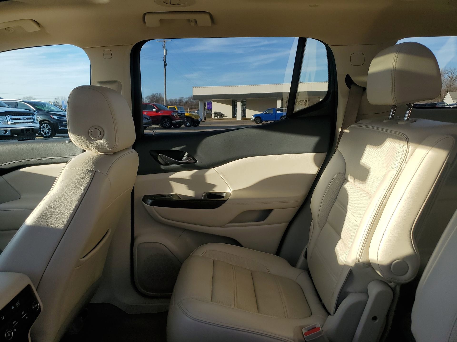 2020 GMC Acadia Denali