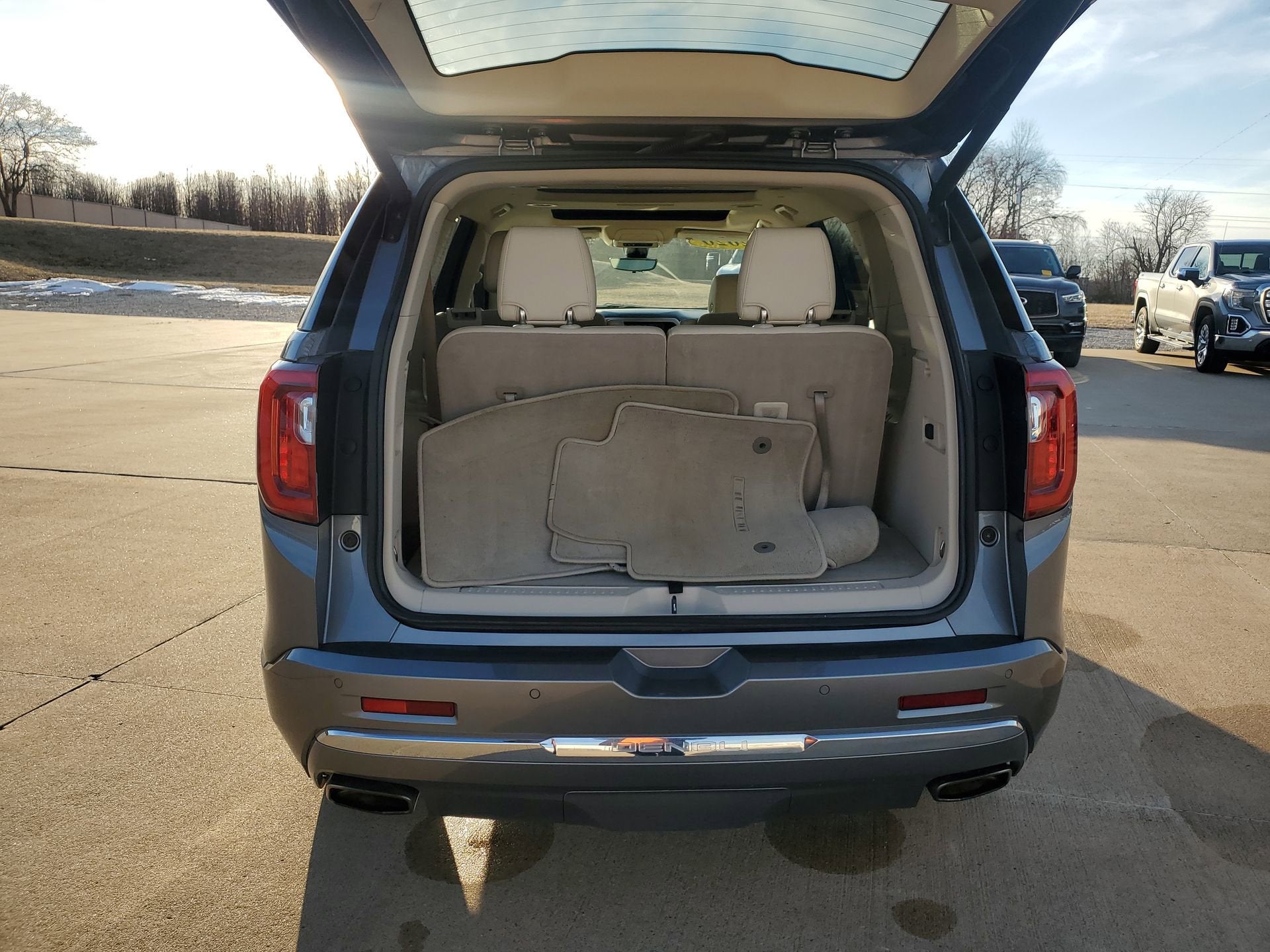 2020 GMC Acadia Denali