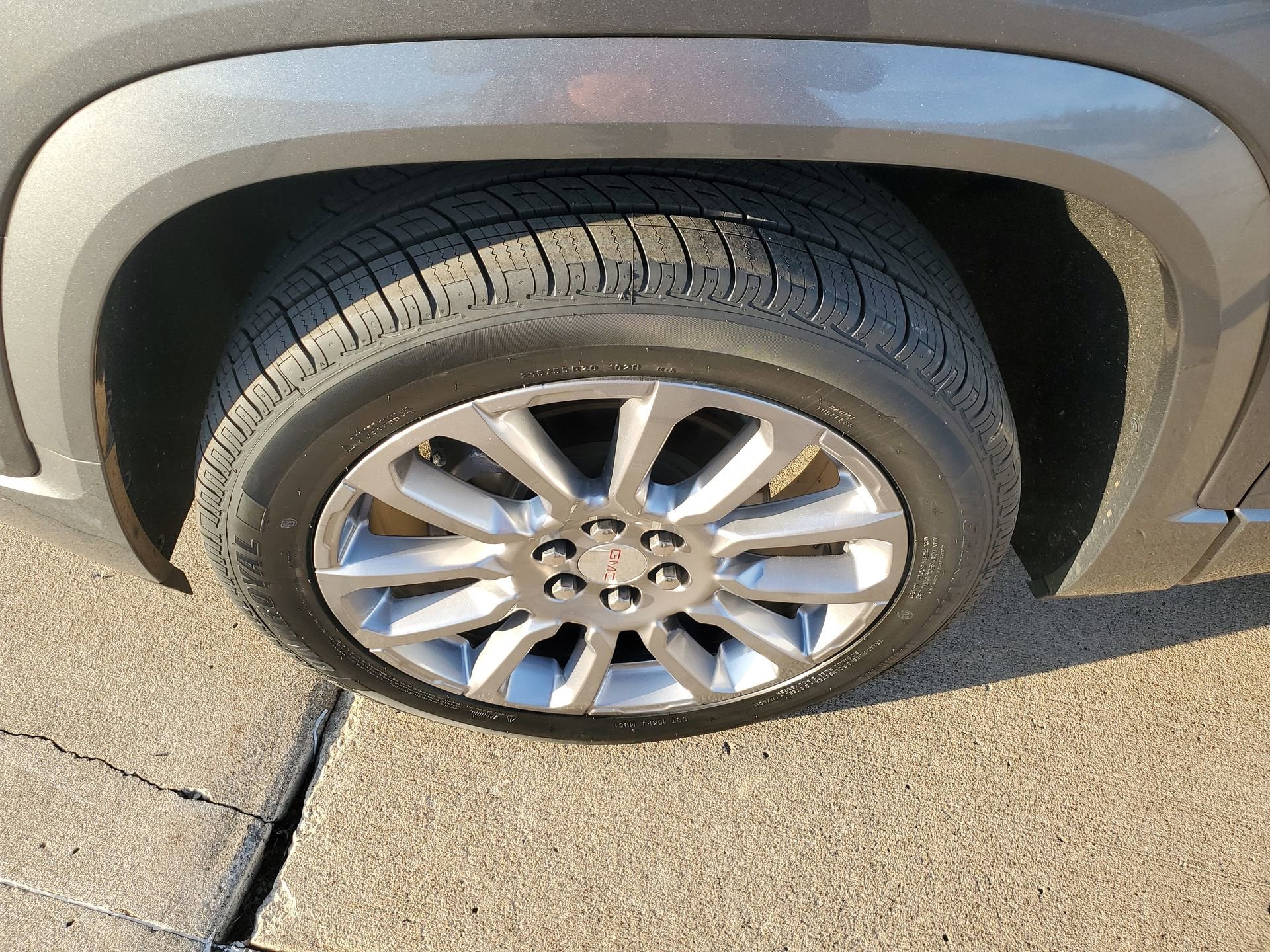 2020 GMC Acadia Denali