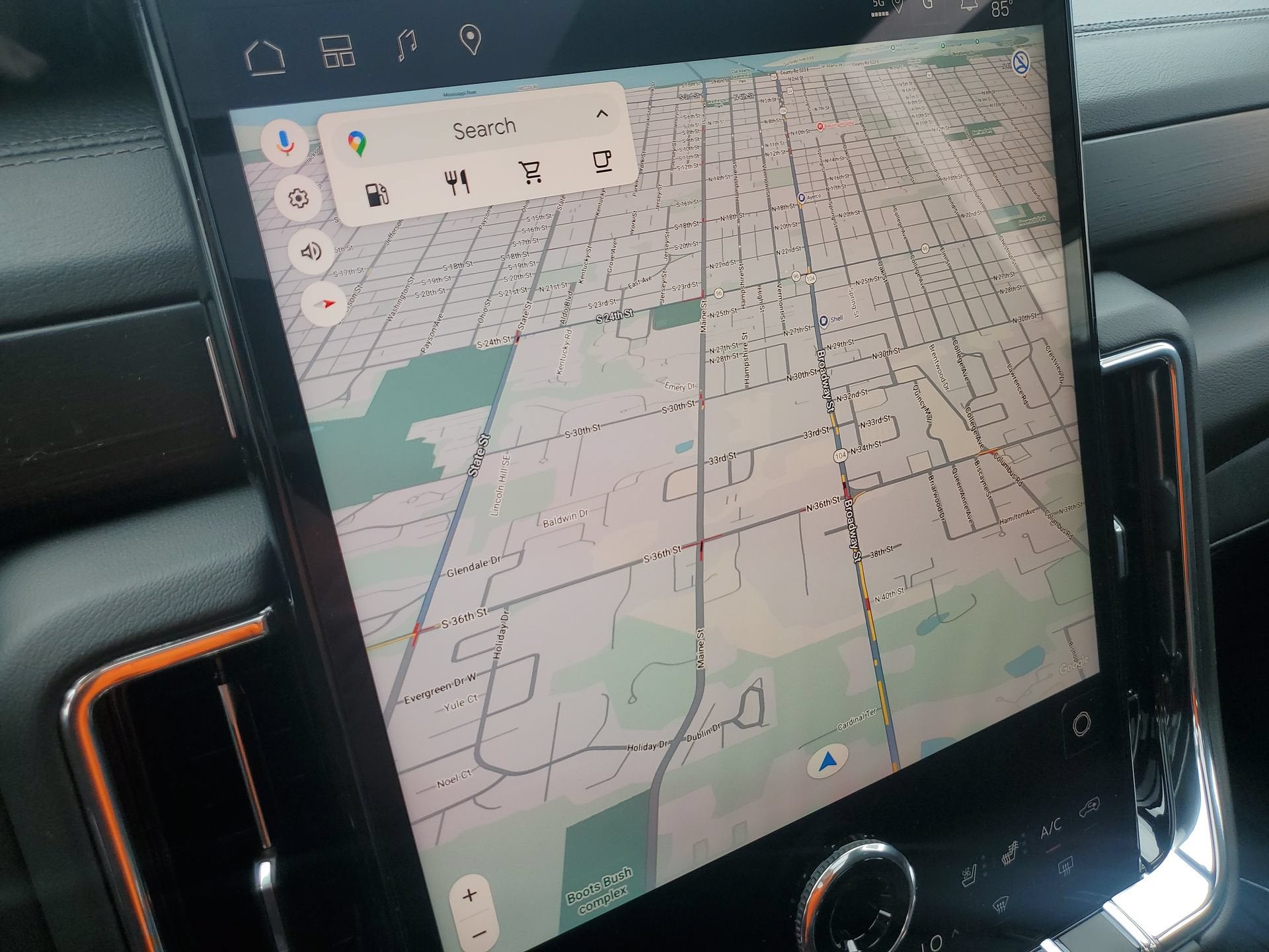 2026 GMC Yukon Denali - Photo 22