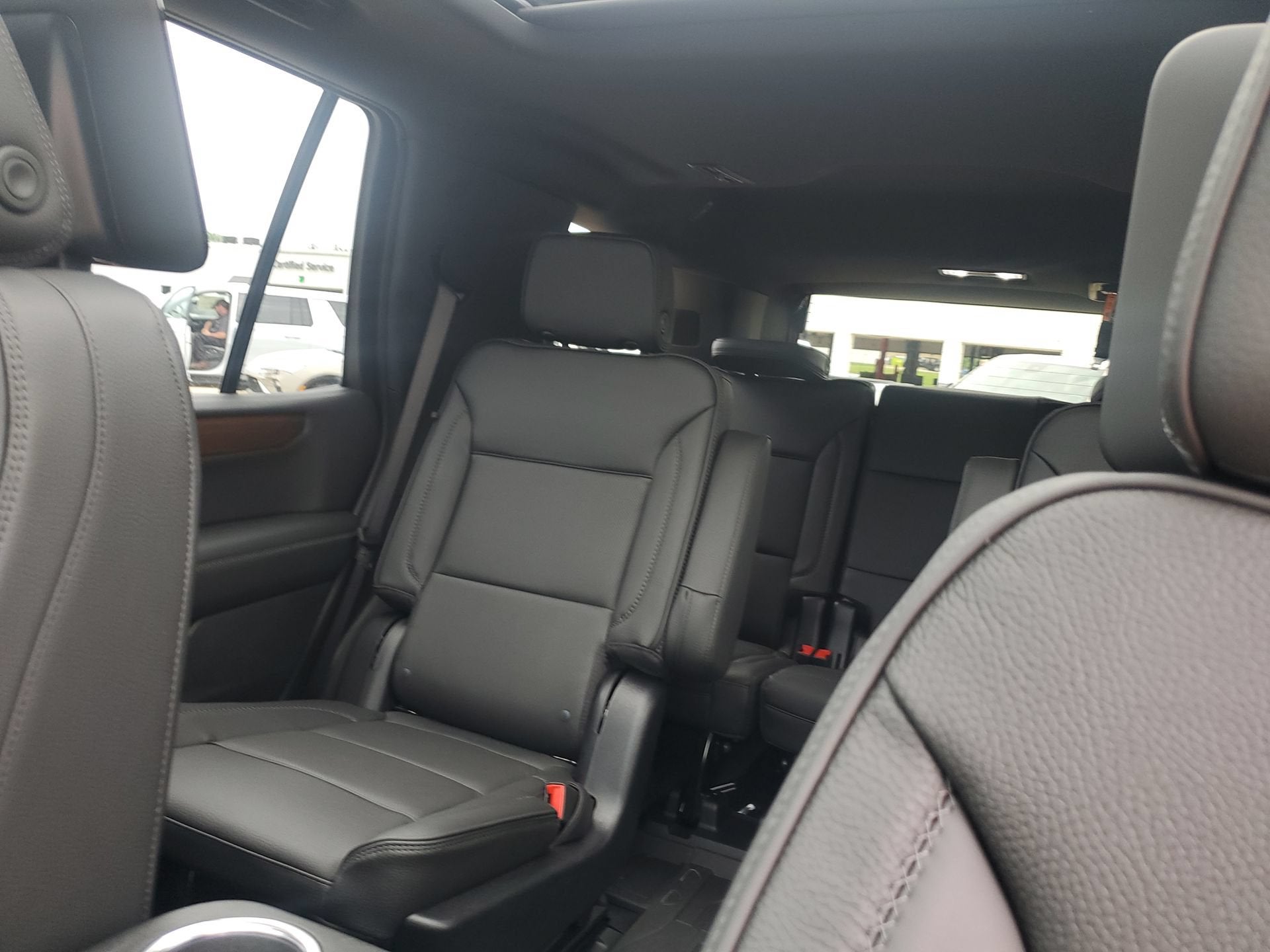2026 GMC Yukon Denali - Photo 29