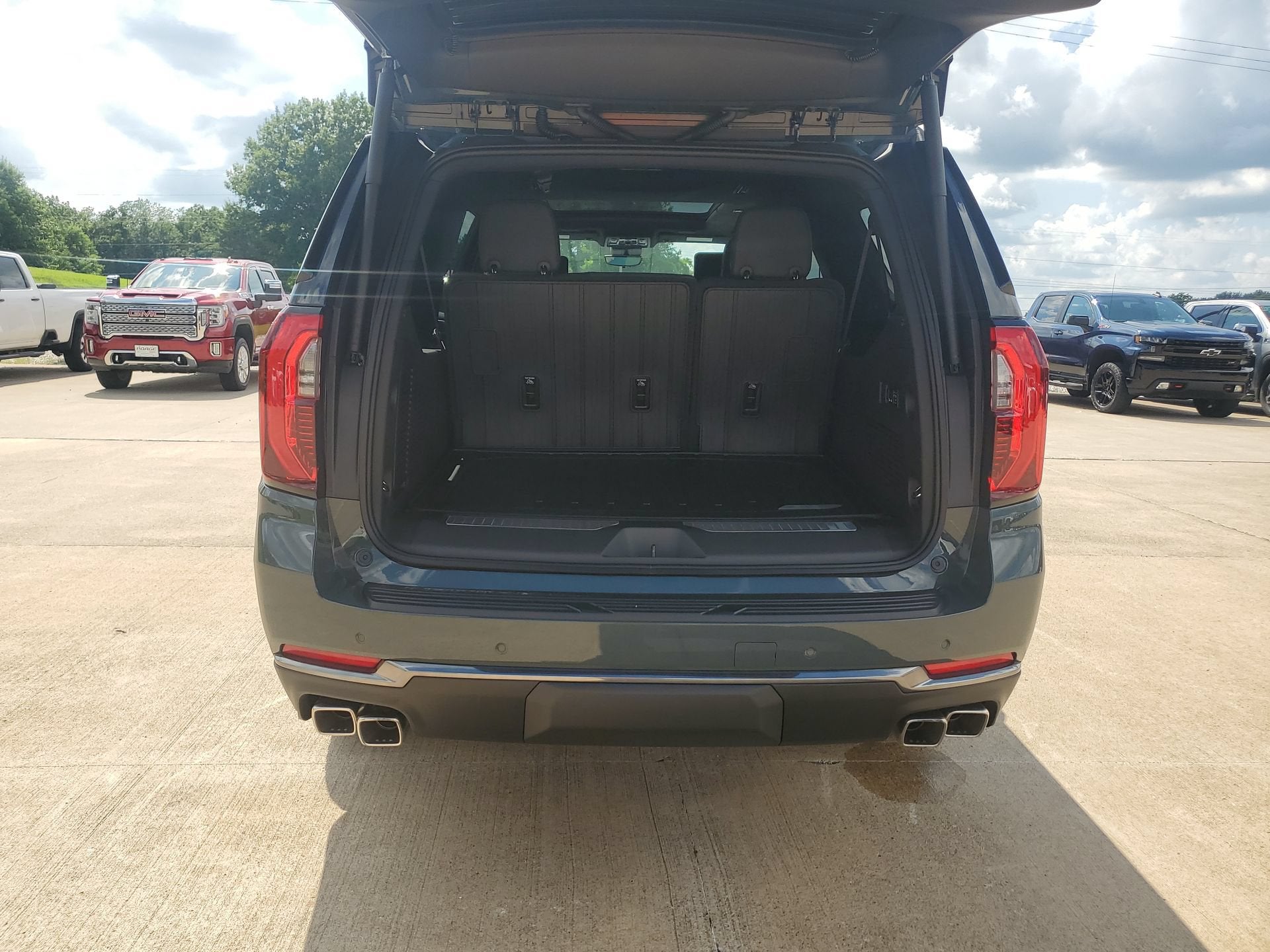 2026 GMC Yukon XL AT4