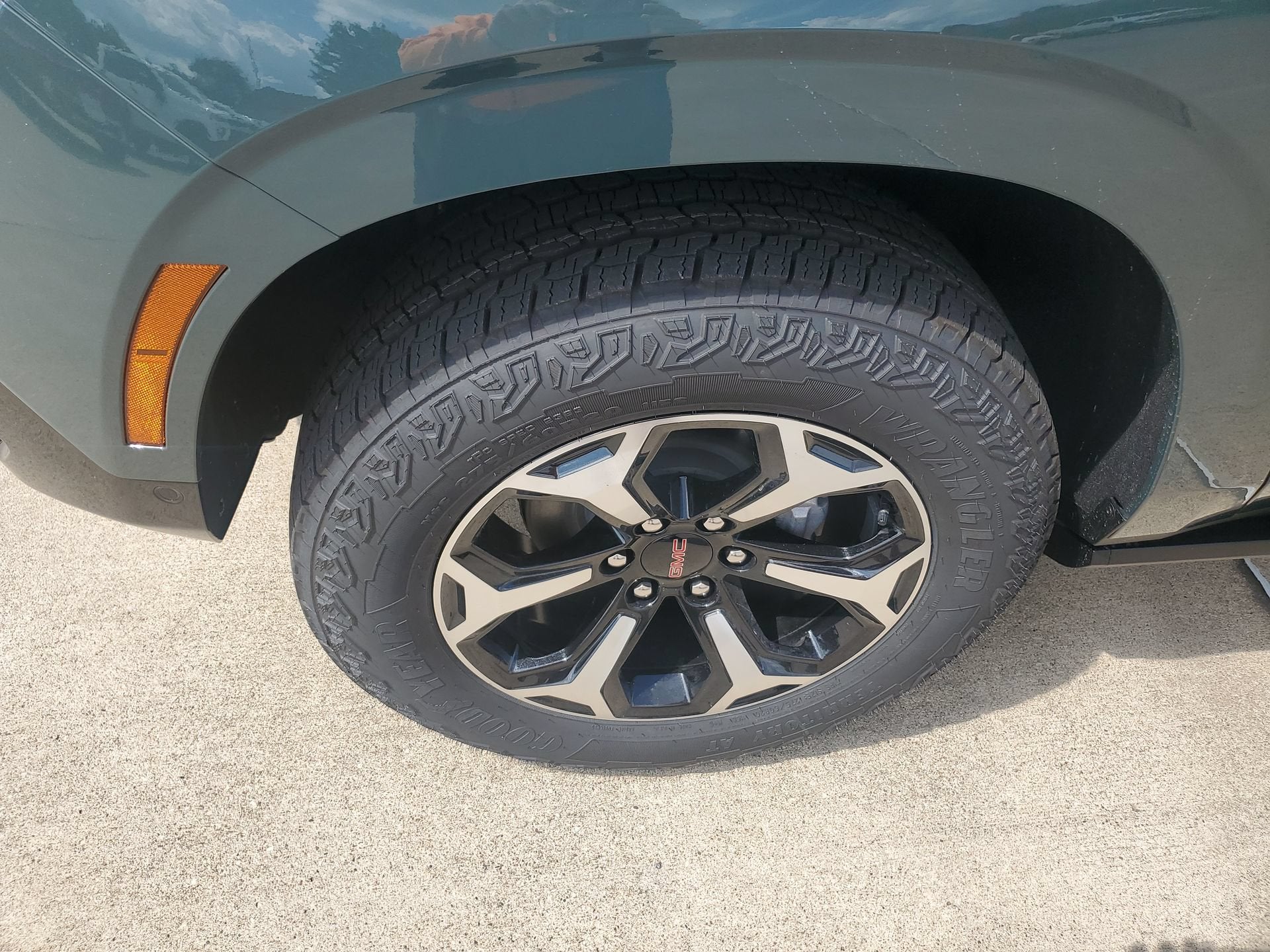 2026 GMC Yukon XL AT4