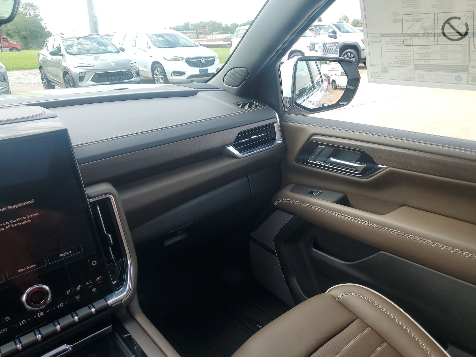 2026 GMC Yukon XL Denali Ultimate - Photo 11