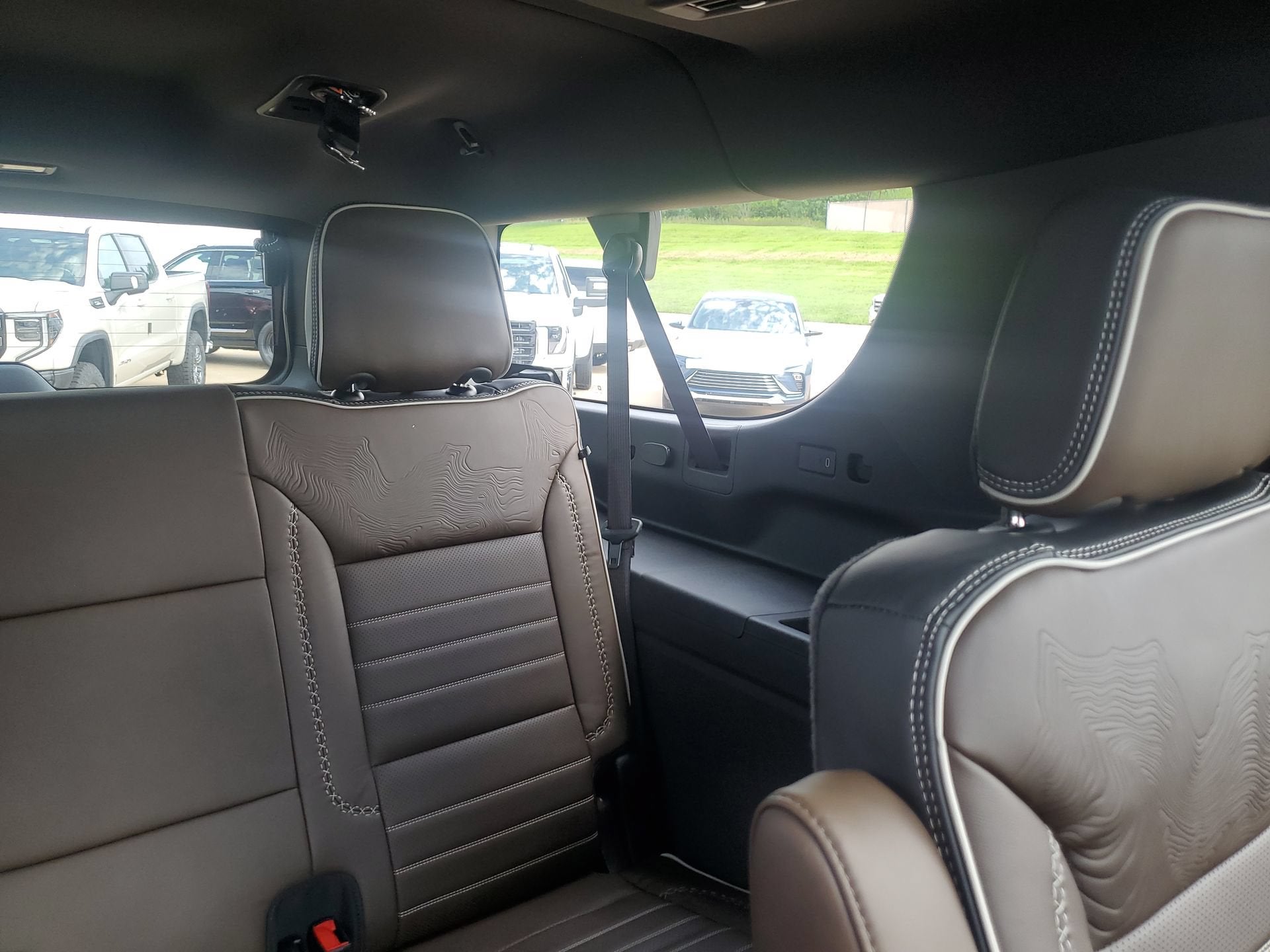 2026 GMC Yukon XL Denali Ultimate - Photo 15
